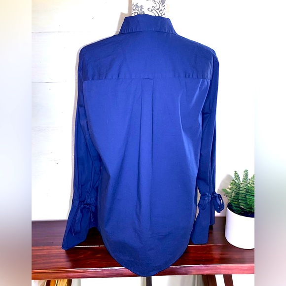 LORD & TAYLOR Women’s Navy Bell Sleeve Blouse- Large - Picture 2 of 8